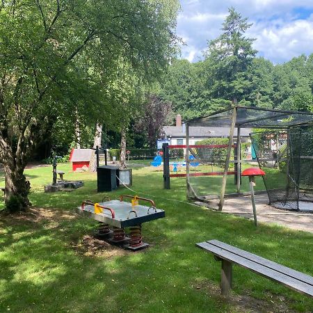 Ruim Privacyvol Chalet Met Overdekt Terras Ermelo Exterior photo