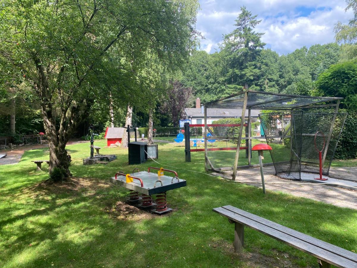 Ruim Privacyvol Chalet Met Overdekt Terras Ermelo Exterior photo