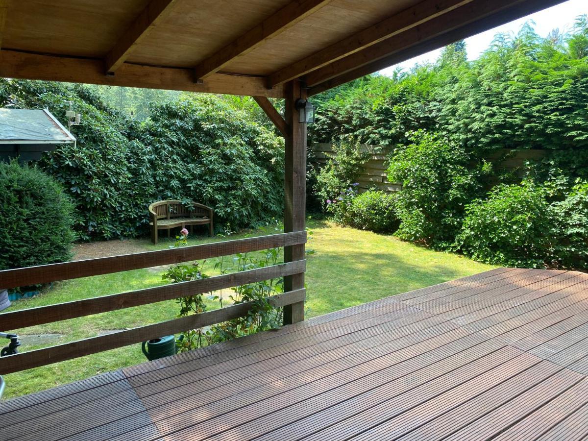 Ruim Privacyvol Chalet Met Overdekt Terras Ermelo Exterior photo